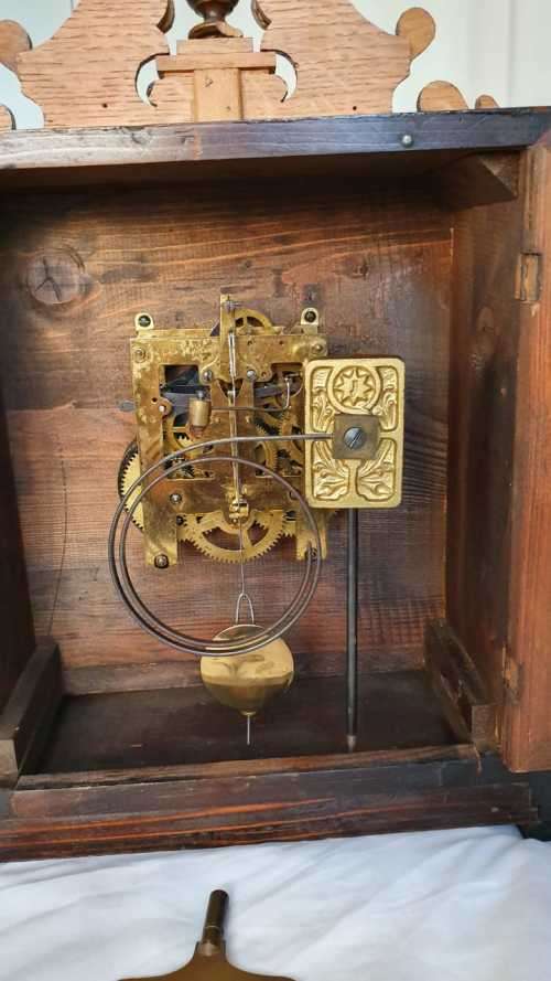 Antique  Wooden Mantel Clock Junghans B11 Working